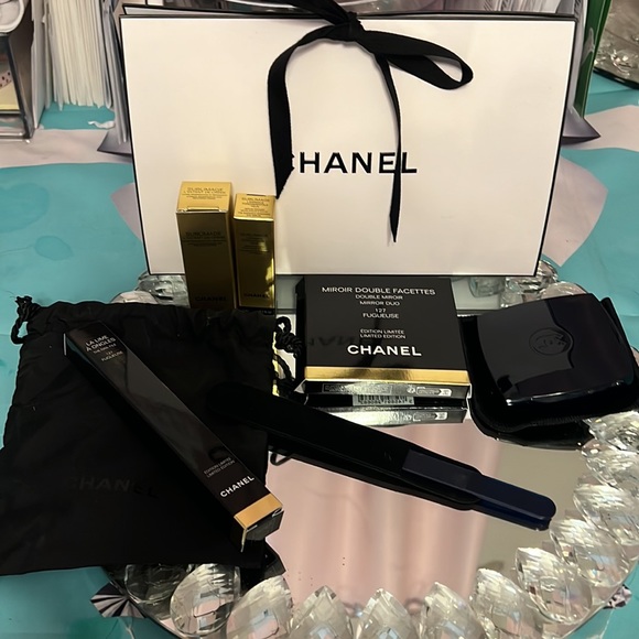 CHANEL Other - HOST PICK💙💙Chanel Fugueuse Double Mirror and Crystal Nail File-Extra’s!💙💙💙